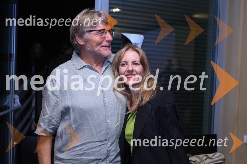 Plešasta pevka, premiera komedije absurda v MGL