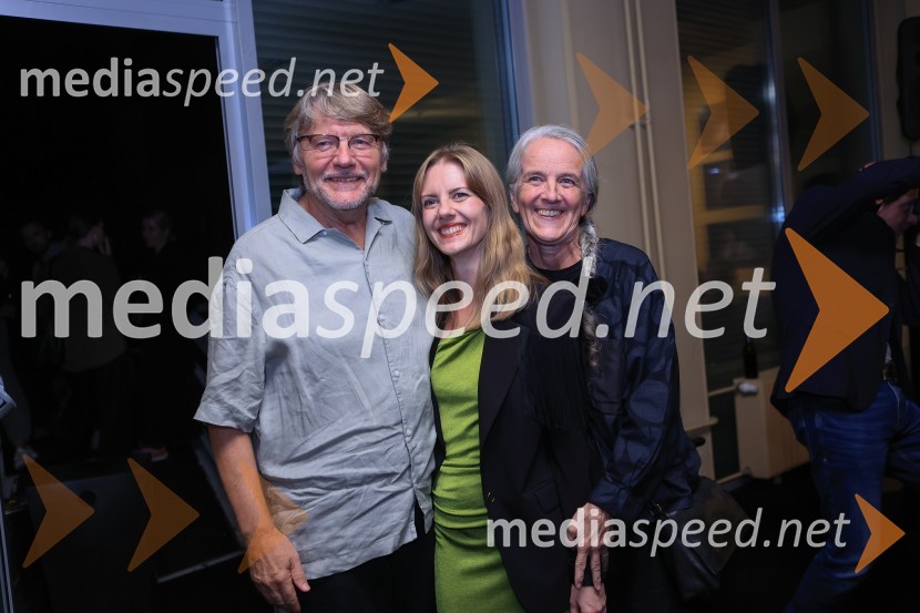 Plešasta pevka, premiera komedije absurda v MGL