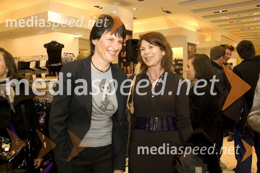 Tjaša Šter, direktorica Step One d.o.o. in ...   
 
Etam, modna revija v Emporiumu