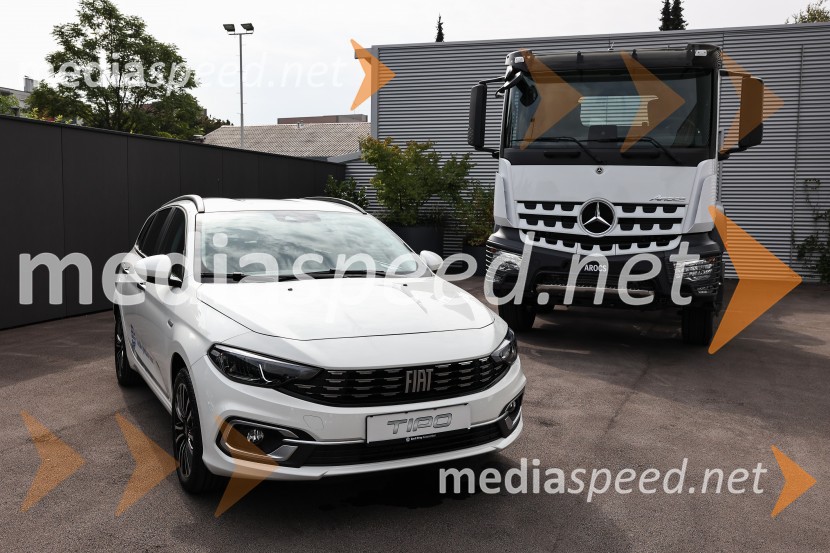 Emil Frey občinam prizadetim v poplavah na pomoč z donacijo vozil