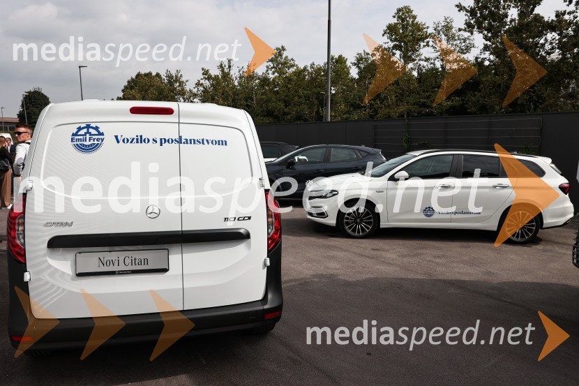 Emil Frey občinam prizadetim v poplavah na pomoč z donacijo vozil