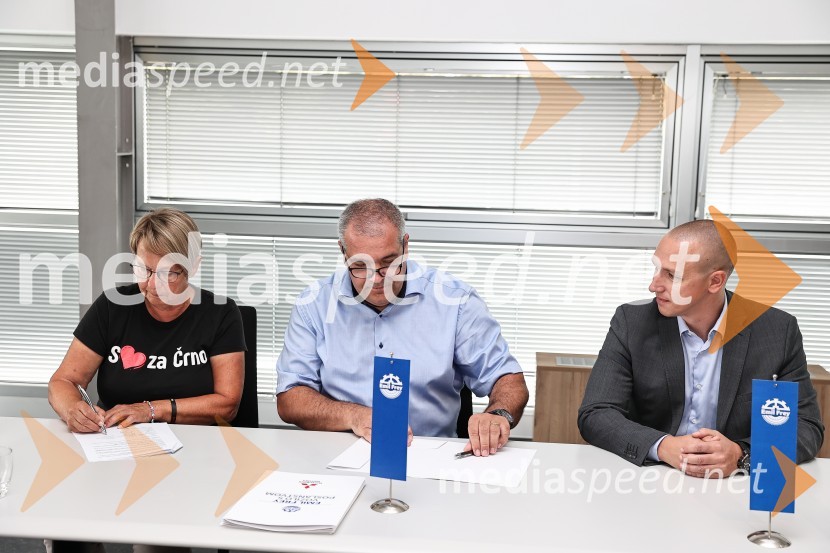 Emil Frey občinam prizadetim v poplavah na pomoč z donacijo vozil