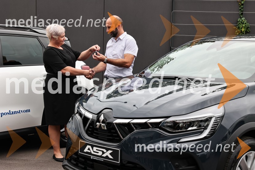 Emil Frey občinam prizadetim v poplavah na pomoč z donacijo vozil