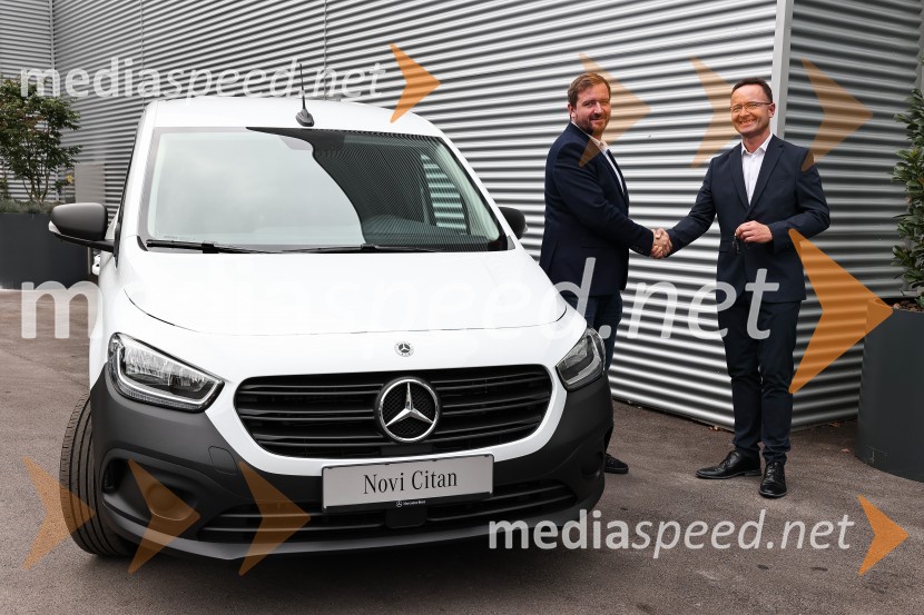 Emil Frey občinam prizadetim v poplavah na pomoč z donacijo vozil