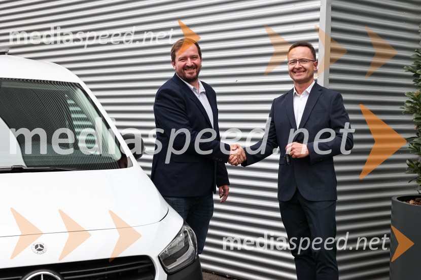 Emil Frey občinam prizadetim v poplavah na pomoč z donacijo vozil