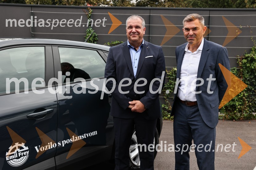 Emil Frey občinam prizadetim v poplavah na pomoč z donacijo vozil