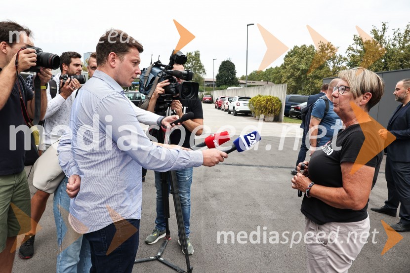 Emil Frey občinam prizadetim v poplavah na pomoč z donacijo vozil