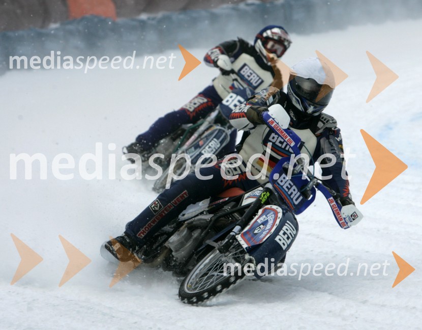 Robert Eibl (Nemčija) in Nikolay Krasnikov (Rusija)SPEEDWAY NA LEDU, polfinale svetovnega prvenstva posameznikov, 2. dirka