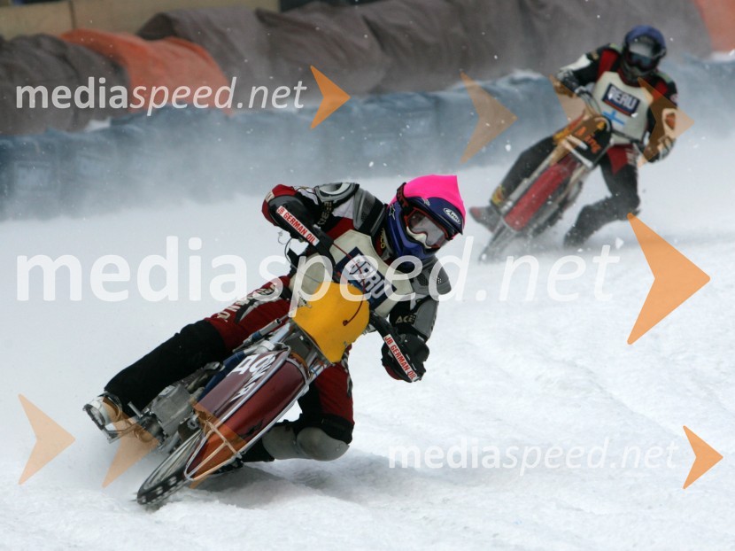Maksim Zakharov (Rusija) in Tommy Flyktman (Finska)SPEEDWAY NA LEDU, polfinale svetovnega prvenstva posameznikov, 2. dirka