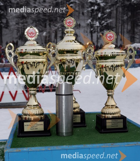 Pokali in termovkaSPEEDWAY NA LEDU, polfinale svetovnega prvenstva posameznikov, 2. dirka