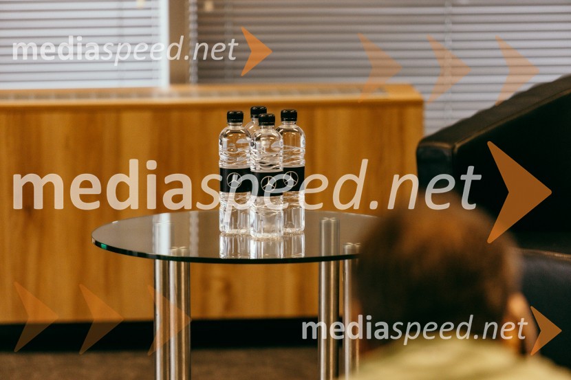 Otvoritev prenovljenega prodajnega salona Mercedes-Benz