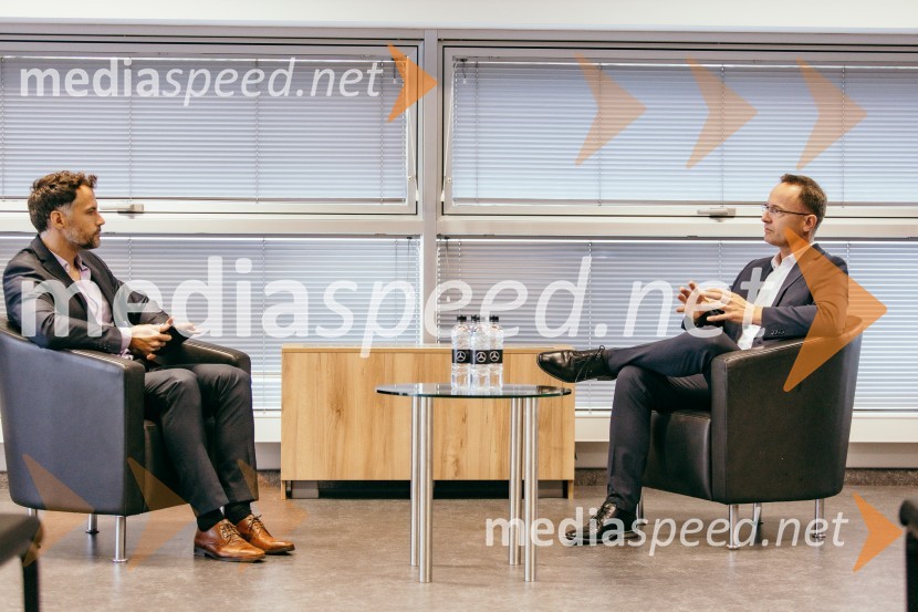 Otvoritev prenovljenega prodajnega salona Mercedes-Benz