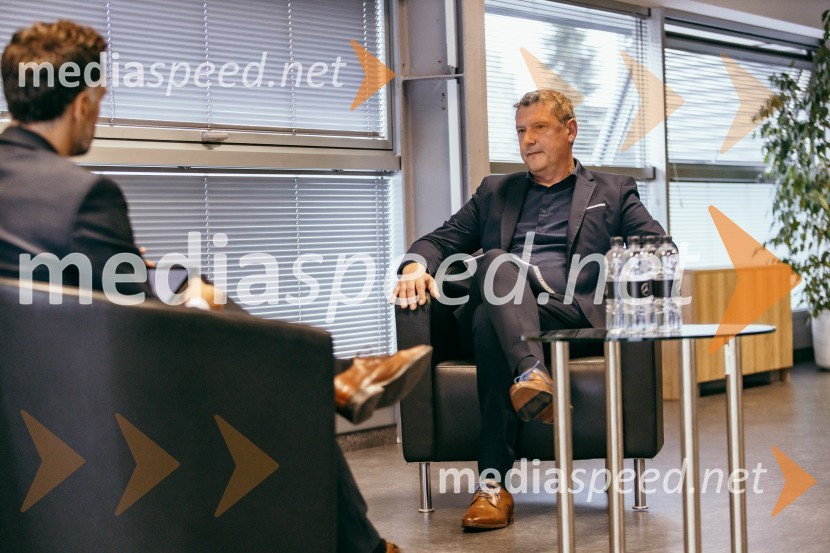 Otvoritev prenovljenega prodajnega salona Mercedes-Benz