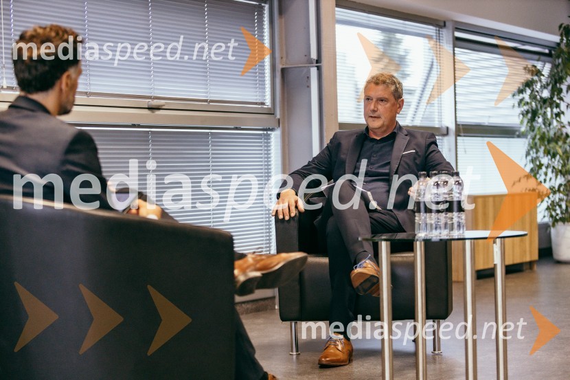 Otvoritev prenovljenega prodajnega salona Mercedes-Benz