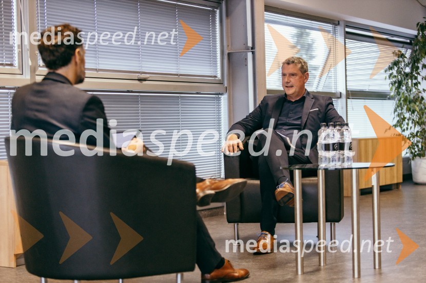 Otvoritev prenovljenega prodajnega salona Mercedes-Benz