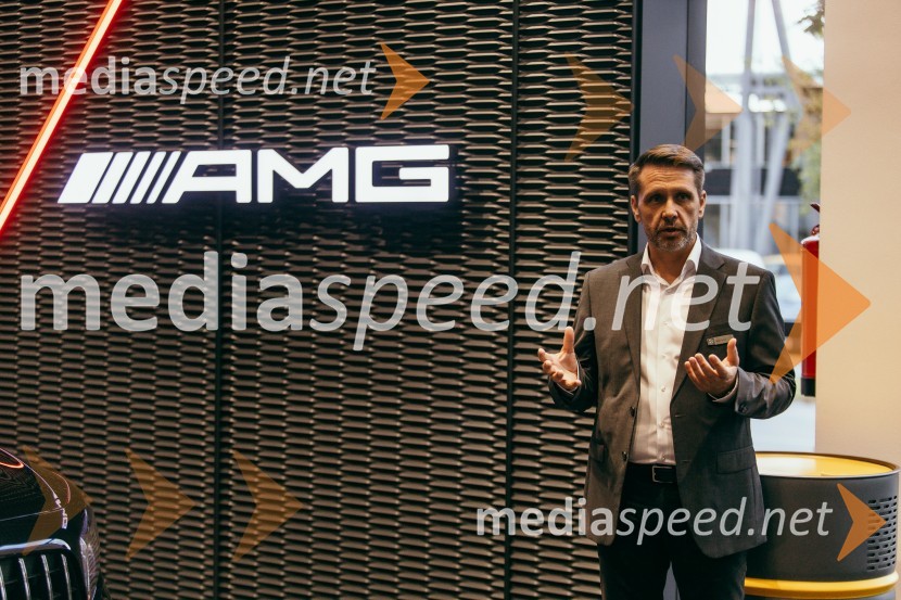 Otvoritev prenovljenega prodajnega salona Mercedes-Benz