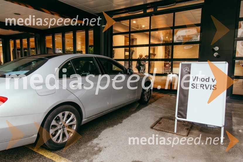 Otvoritev prenovljenega prodajnega salona Mercedes-Benz