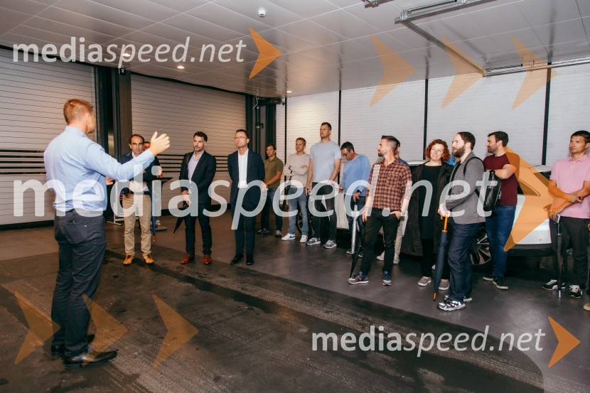 Otvoritev prenovljenega prodajnega salona Mercedes-Benz