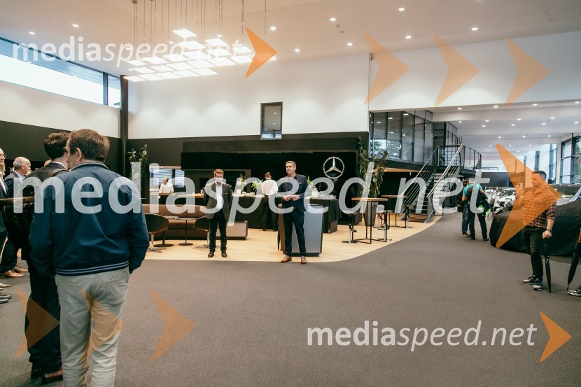 Otvoritev prenovljenega prodajnega salona Mercedes-Benz