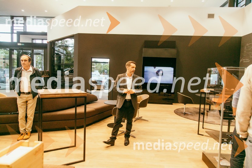 Otvoritev prenovljenega prodajnega salona Mercedes-Benz