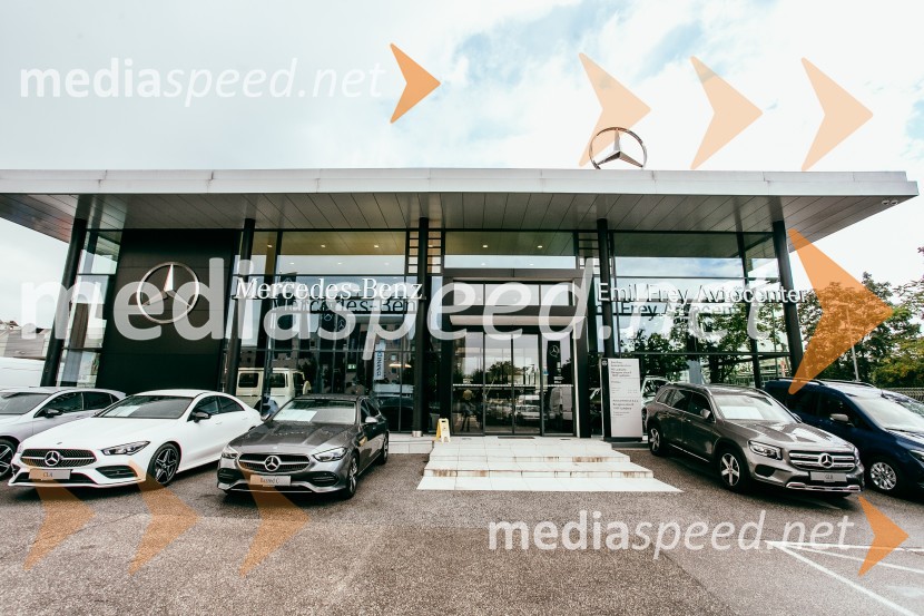 Otvoritev prenovljenega prodajnega salona Mercedes-Benz