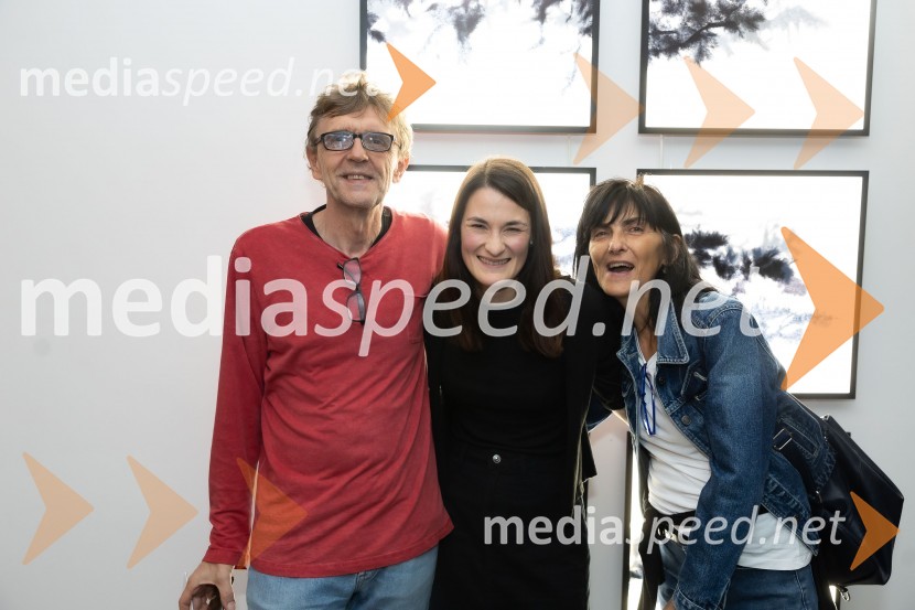  ... ;  Tina Konec, umetnica;  ... Odprtje razstave Črno na belem akademske slikarke Tine Konec, Generali galerija