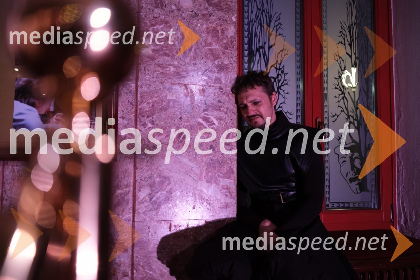  Blaž Setnikar, igralecZadnji Hamlet, premiera, Prešernovo gledališče Kranj