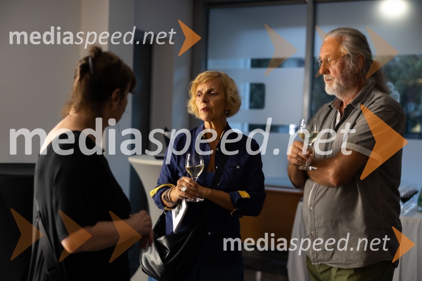  ... ;  Apolonija Simon, umetnica;  Marjan Dogša, mojster tai ji quanOdprtje razstave Črno na belem akademske slikarke Tine Konec, Generali galerija