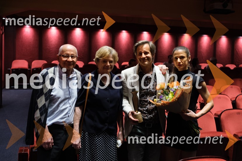  ... ;  ... ;  Aljoša Ternovšek, igralec;  ... Zadnji Hamlet, premiera, Prešernovo gledališče Kranj