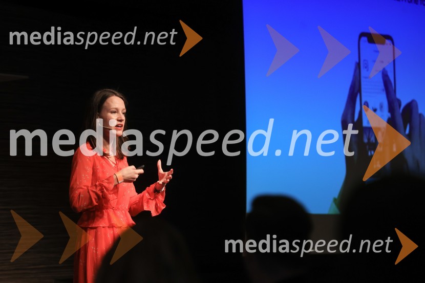 AI-spiracija: kako in kaj z umetno inteligenco v 2024