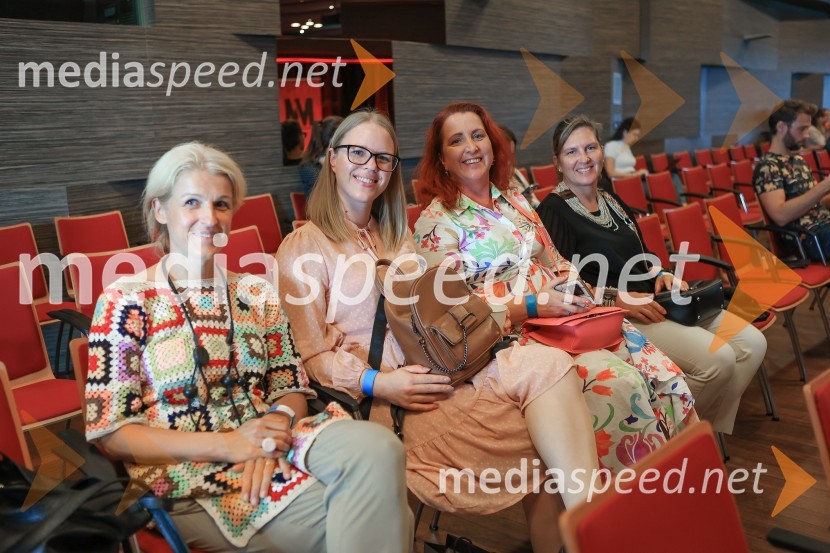 AI-spiracija: kako in kaj z umetno inteligenco v 2024