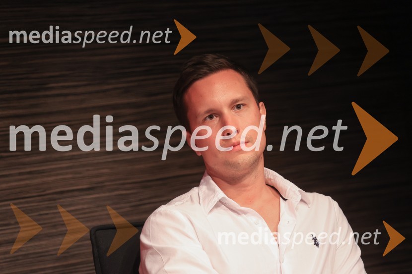 AI-spiracija: kako in kaj z umetno inteligenco v 2024