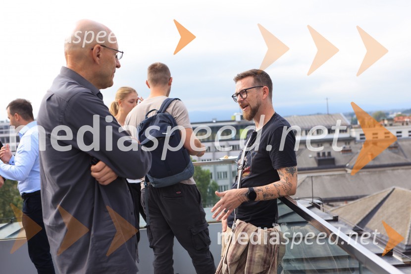 AI-spiracija: kako in kaj z umetno inteligenco v 2024