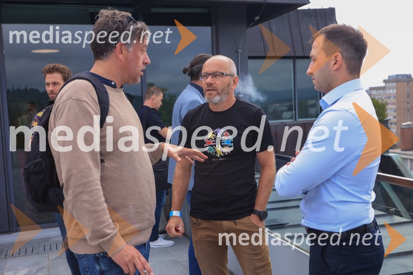 AI-spiracija: kako in kaj z umetno inteligenco v 2024