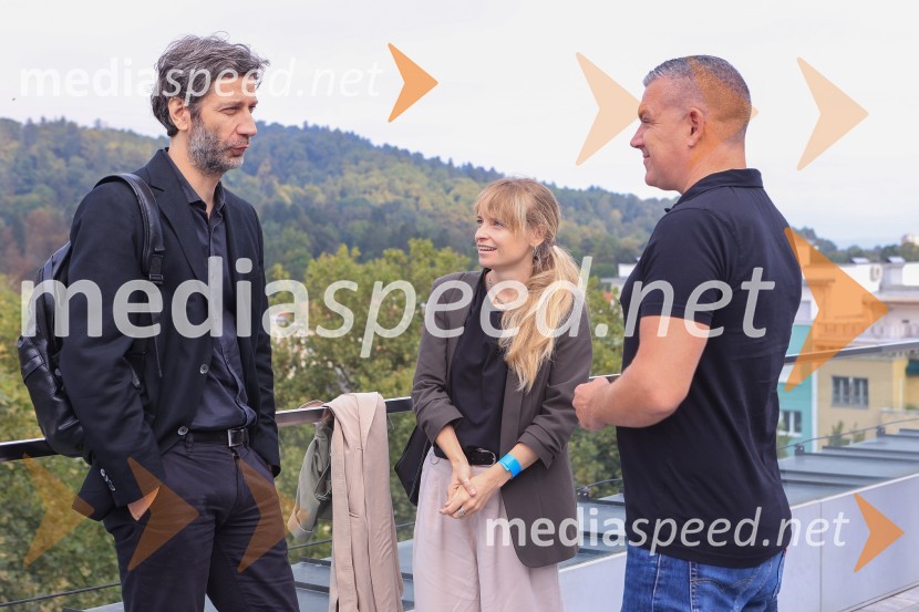 AI-spiracija: kako in kaj z umetno inteligenco v 2024