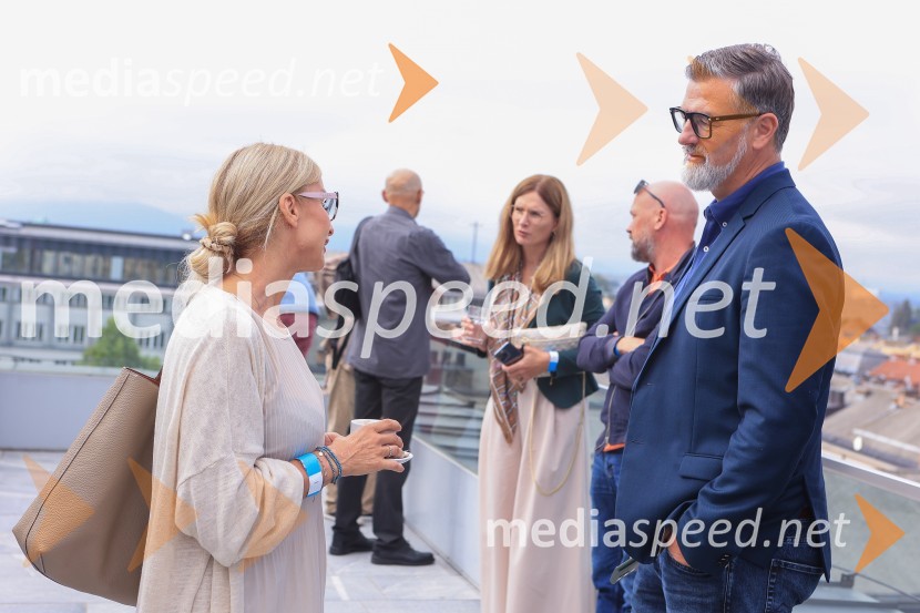 AI-spiracija: kako in kaj z umetno inteligenco v 2024