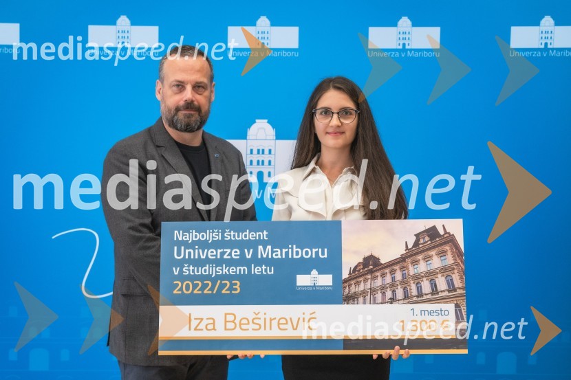 prof. dr.  Tomaž  Keresteš, dekan za izobraževalno dejavnost PF Maribor;  Iza  Beširević, Pravna fakulteta UMNajboljša študentka Univerze v Mariboru je Iza Beširević