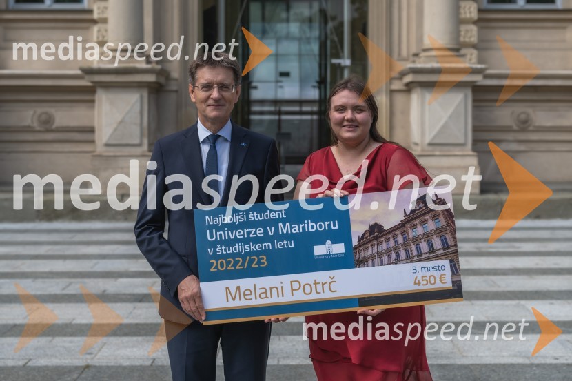 prof. dr. Zdravko Kačič, rektor Univerze v Mariboru;  Melani Potrč, študentka Fakultete za naravoslovje in matematiko Univerze v MariboruNajboljša študentka Univerze v Mariboru je Iza Beširević