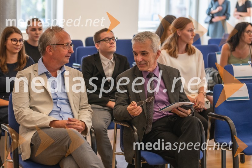  dr. Darko Friš, dekan Filozofska fakulteta UM;  prof. dr. Bojan  Dolšak, prorektor za razvoj kakovosti in razvojne projekteNajboljša študentka Univerze v Mariboru je Iza Beširević