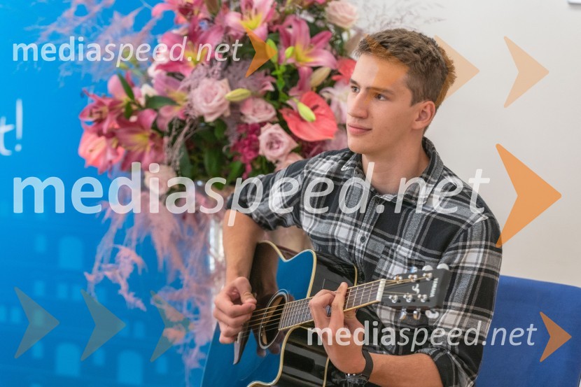  Matevž ŠavoraNajboljša študentka Univerze v Mariboru je Iza Beširević