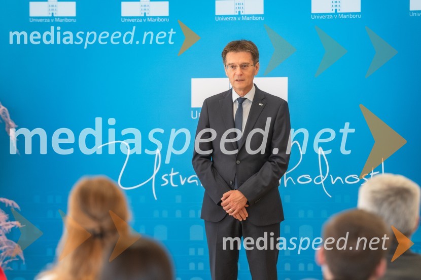 prof. dr. Zdravko Kačič, rektor Univerze v MariboruNajboljša študentka Univerze v Mariboru je Iza Beširević