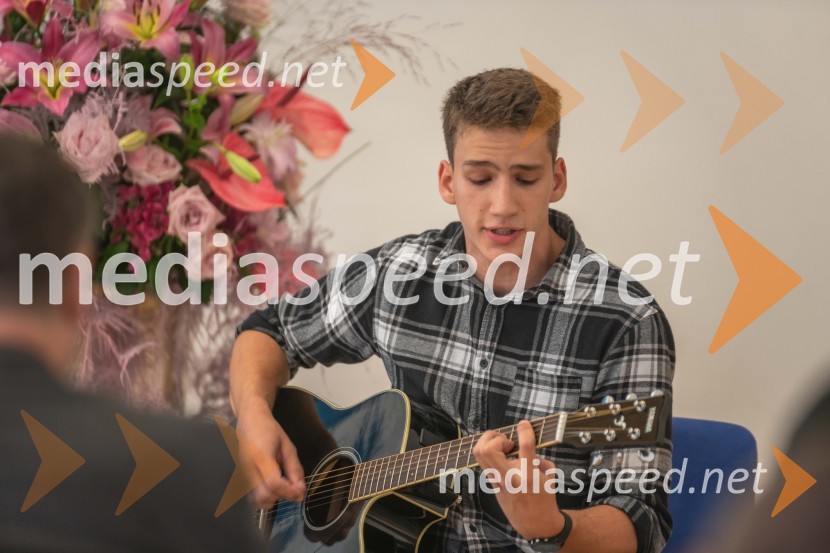  Matevž ŠavoraNajboljša študentka Univerze v Mariboru je Iza Beširević