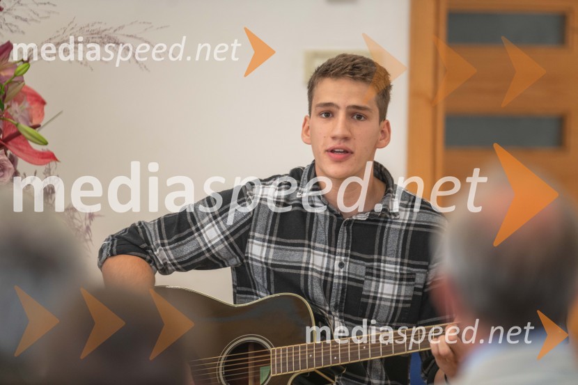  Matevž ŠavoraNajboljša študentka Univerze v Mariboru je Iza Beširević