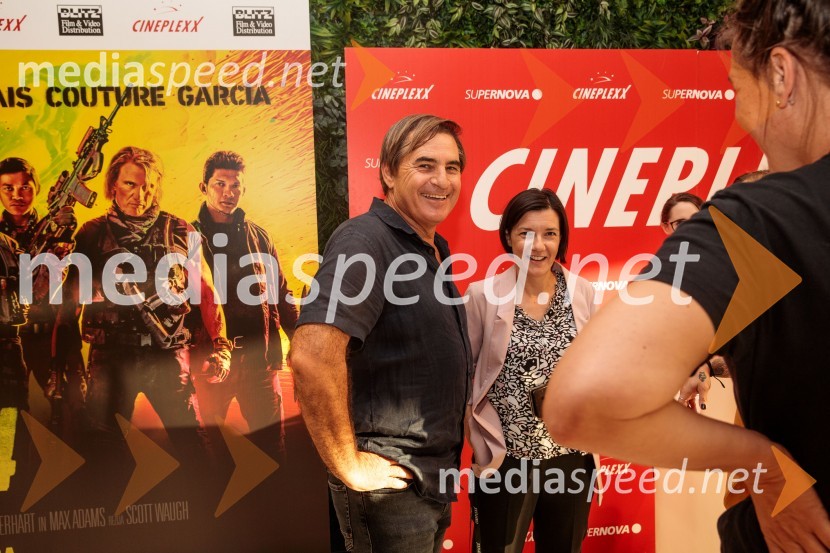  Rok Cvetkov, kaskader;  Andreja Purger, marketing CineplexxAction Night s filmom Plačanci 4 v Cineplexx Ljubljana