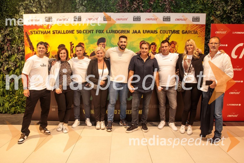  ... ;  ... ;  ... ;  ... ;  Challe Salle, glasbenik, raper;  Rok Cvetkov, kaskader;  ... ;  ... ;  ... Action Night s filmom Plačanci 4 v Cineplexx Ljubljana