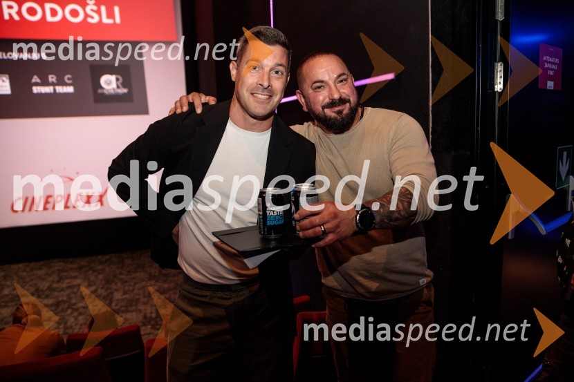  Klemen Bučan, radijski voditelj, stand-up komik, DJ;  ... Action Night s filmom Plačanci 4 v Cineplexx Ljubljana