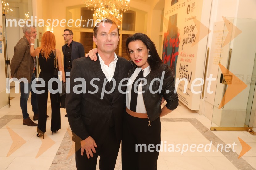  Tomaž Orešič, podpredsednik skupine Resalta;  Tijana Orešič Barač, dr. med. specialistka dermatologijeTrpko komična drama Pijani odpira sezono v mariborski Drami