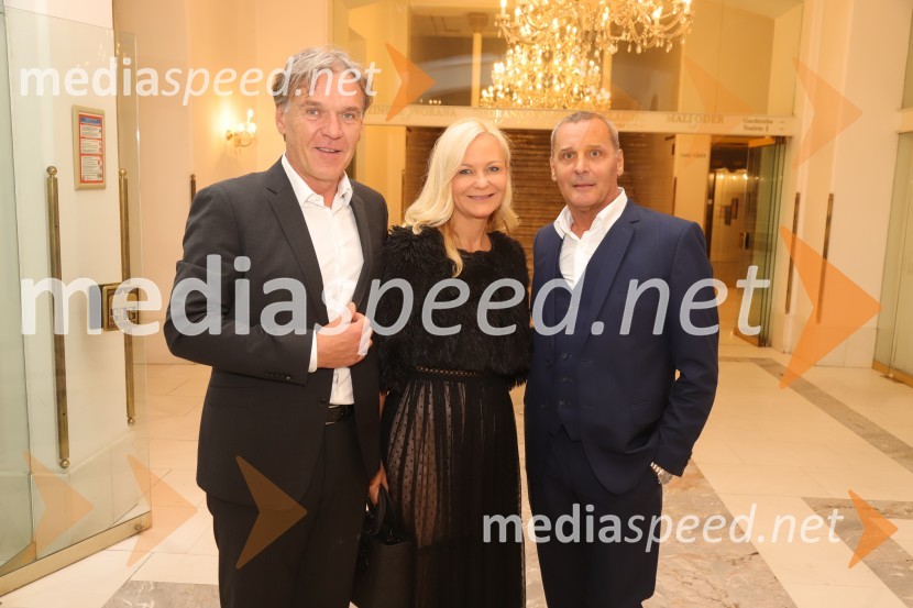  ... ;  ... ;  Danilo Rošker, direktor SNG MariborTrpko komična drama Pijani odpira sezono v mariborski Drami