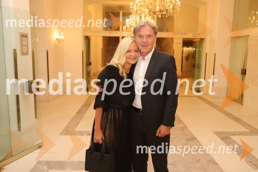 Trpko komična drama Pijani odpira sezono v mariborski Drami