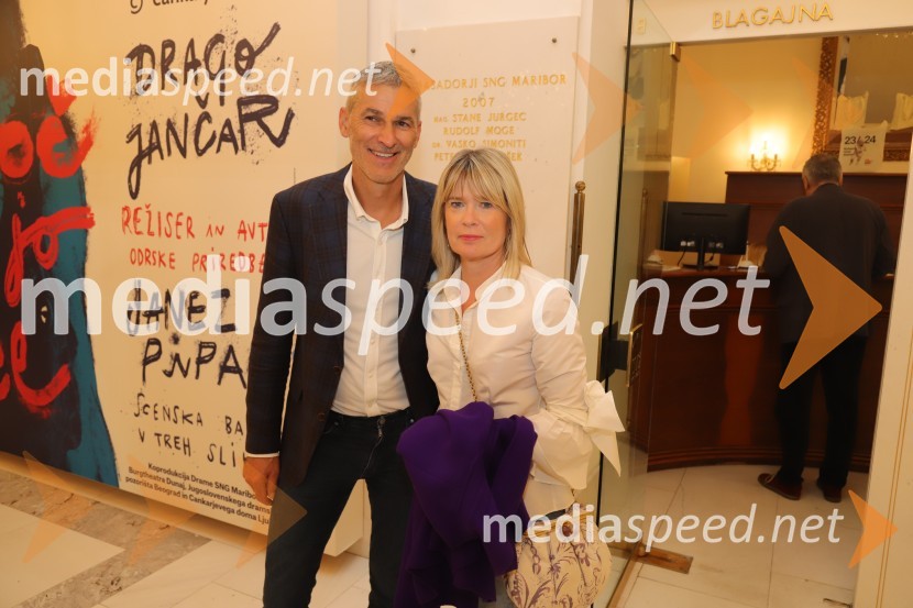 mag. Alan Perc, direktor, Energija plus d.o.o.;  Lucija Gorišek PercTrpko komična drama Pijani odpira sezono v mariborski Drami